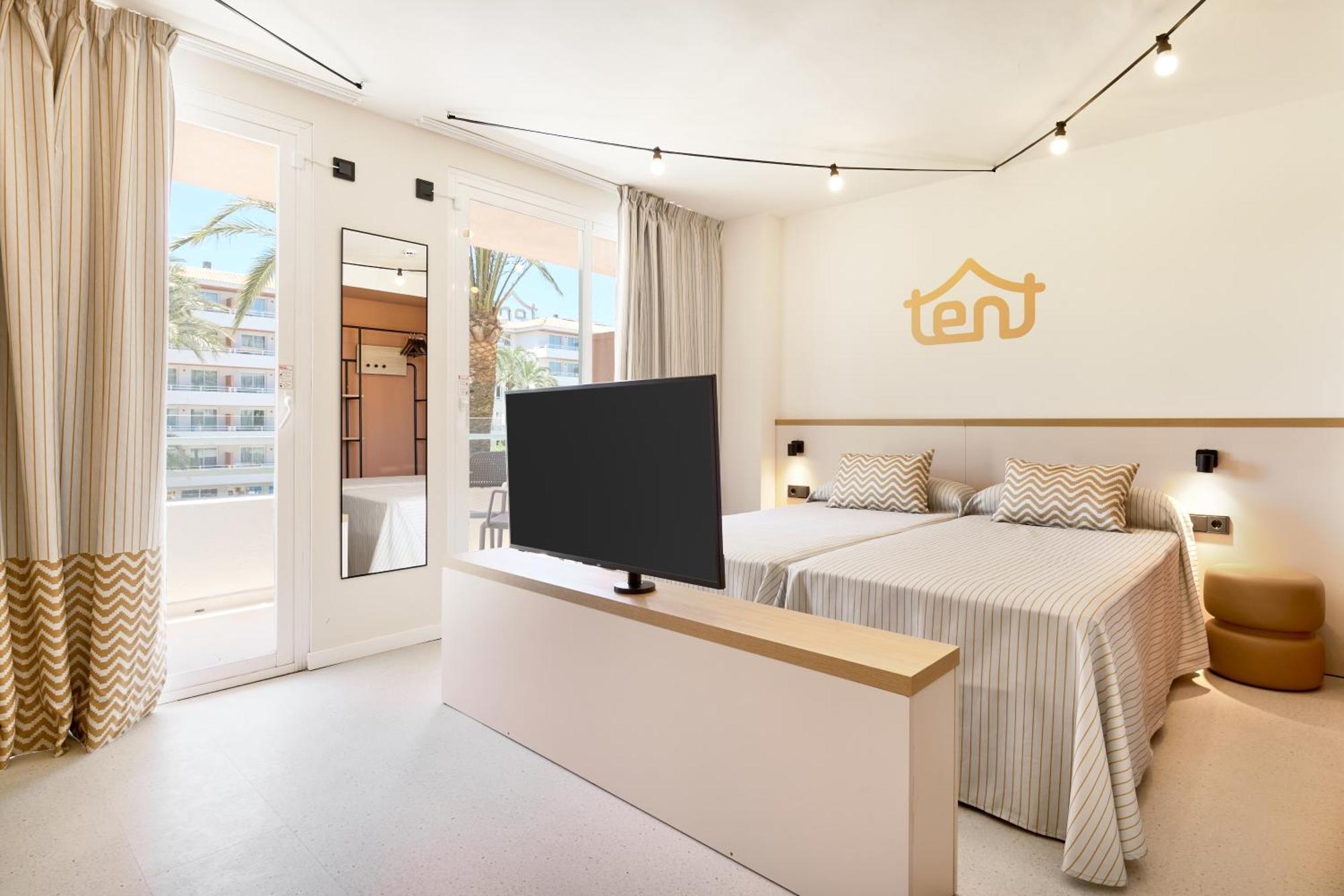 Loft con Vista Piscina (2 Adulti + 1 Bambino) - Brunch Illimitato